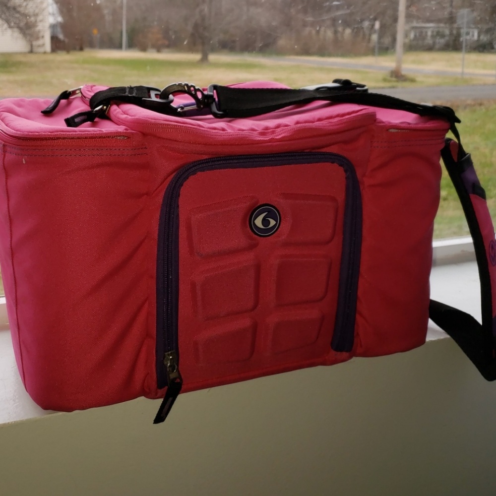 6 pack fitness bag